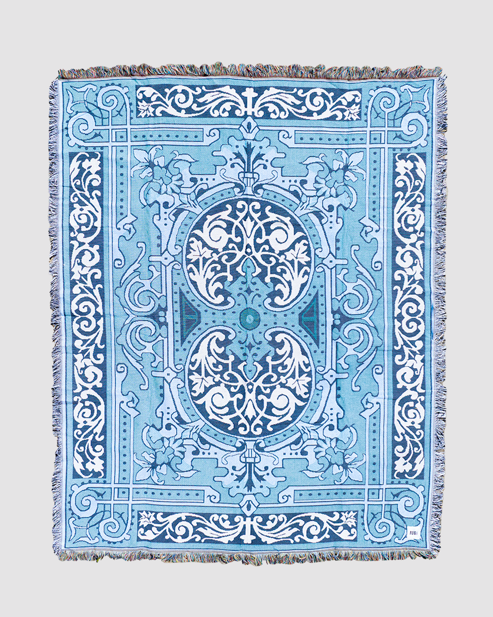 El Azul 'The Blue' throw in vibrant blue hues, UK-designed, made from recycled cotton