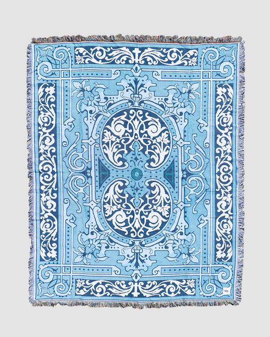 El Azul 'The Blue' throw in vibrant blue hues, UK-designed, made from recycled cotton